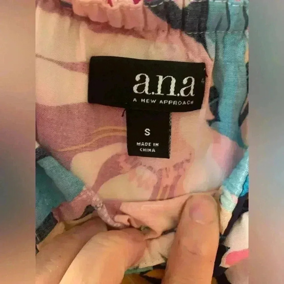 Woman’s Floral a.n.a Off the Shoulder Wrap Midi Length Dress Size Small - Picture 4 of 5